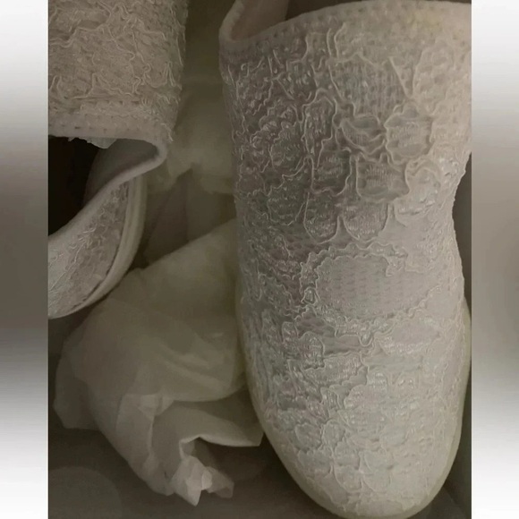 Stella McCartney Loop Lace Sock
Sneakers Size 39 US 9 - Picture 5 of 7